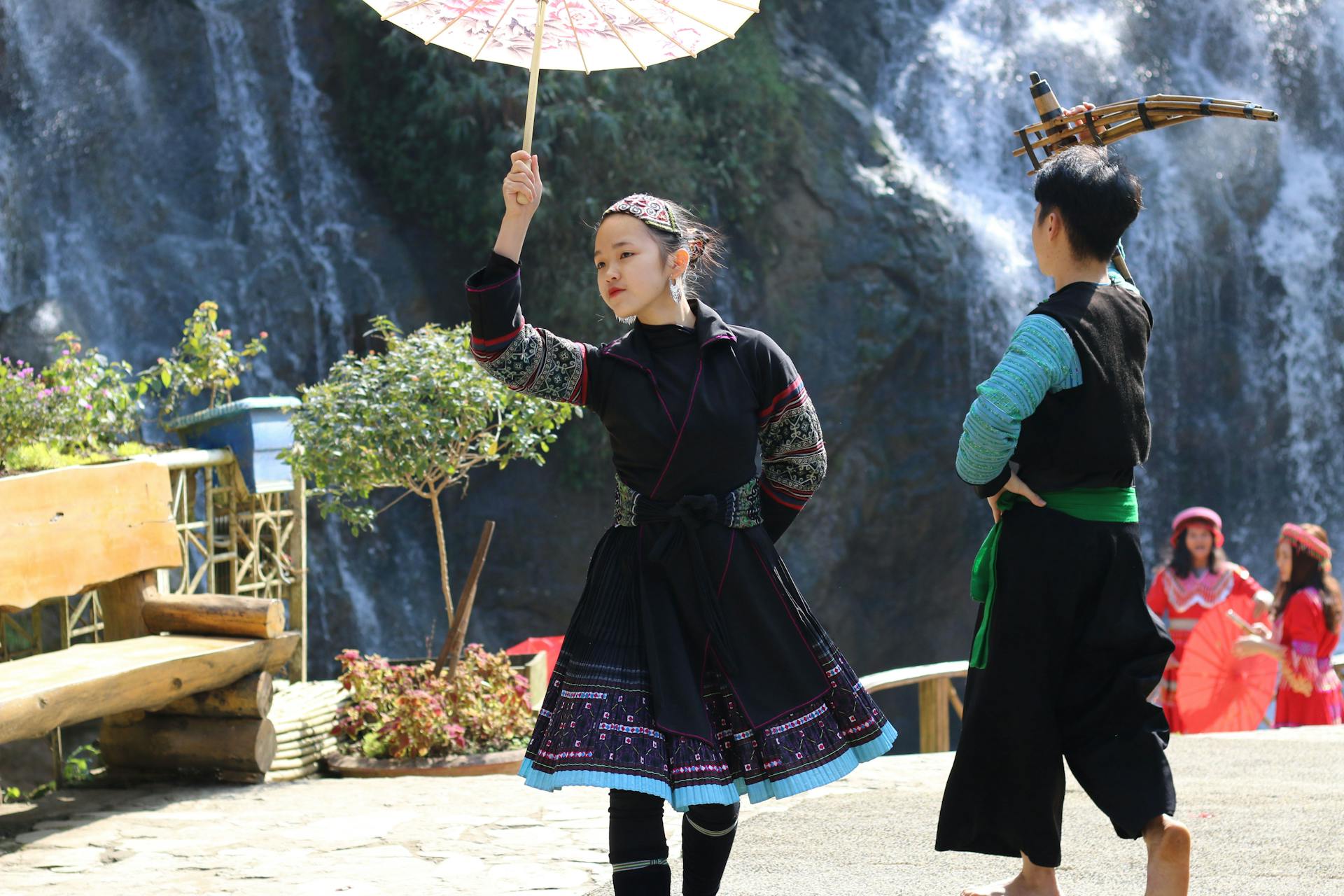 Capture the vibrant beauty of Cat Cat’s cultural traditions